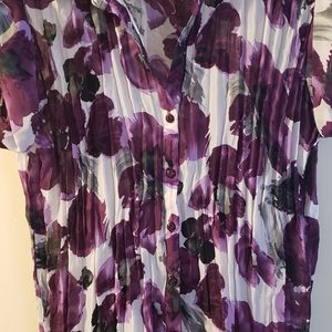 Summery short sleeved with epaulets violet floral print. Cleo. Sz. 16